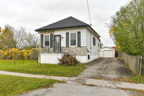 82 Poughkeepsie St, Orillia, ON, L3V1M8 | Card Image
