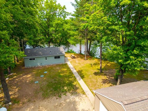 18560 Keckler Dr, Stanwood, MI, 49346-9559 | Card Image