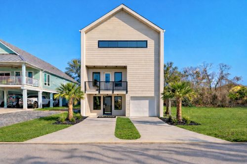 701 Pine Rd, Clear Lake Shores, TX, 77565-2418 | Card Image