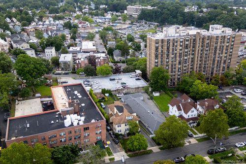 43 Davis Ave, White Plains, NY, 10605-1040 | Card Image