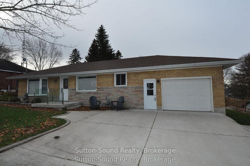 10 Brownlee St S, Teeswater, ON, N0G2S0 | Card Image