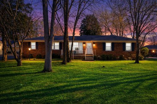 118 Bel Aire Dr, Winchester, TN, 37398-1116 | Card Image