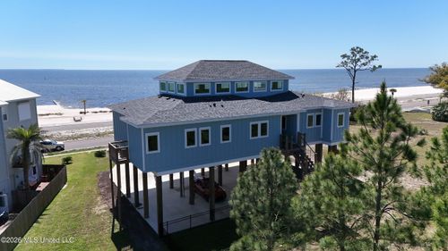 790 W Beach Blvd, Long Beach, MS, 39560-5845 | Card Image