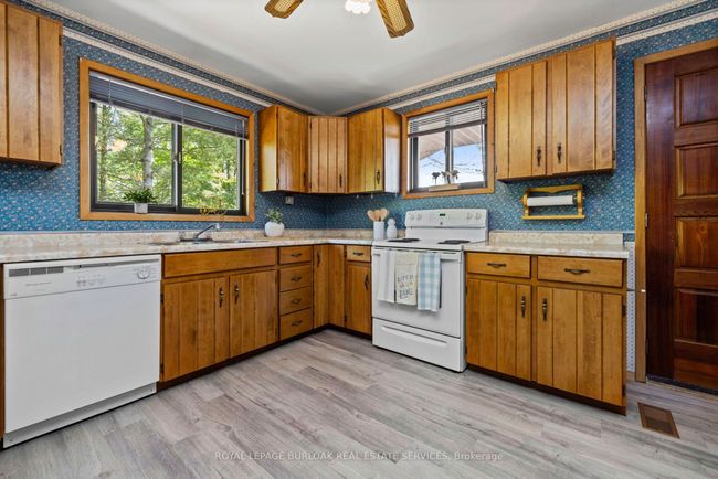 37 Dockside Dr, House other with 4 bedrooms, 1 bathrooms and 6 parking in Mckellar ON | Image 6
