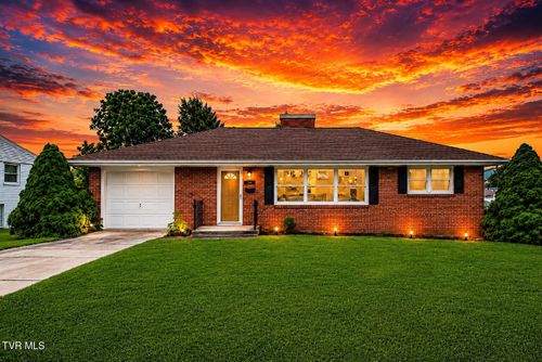 916 Mimosa Drive, Kingsport, TN, 37660 | Card Image