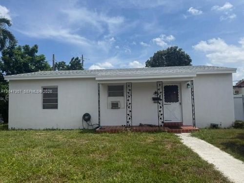 790 E 6th Pl, Hialeah, FL, 33010-4515 | Card Image