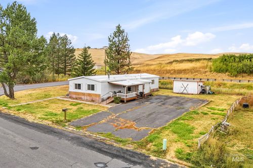 1024 Juliene Way, Moscow, ID, 83843-7833 | Card Image