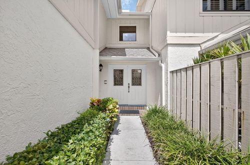 258-16942 Waterbend Dr, Jupiter, FL, 33477-5831 | Card Image
