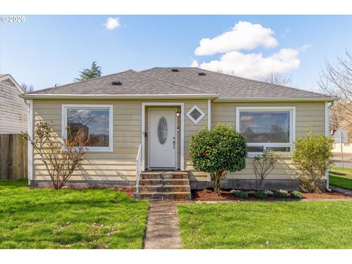 835 20th Ave, Longview, WA, 98632-2216 | Card Image