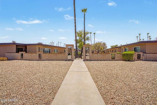 11025 W Topaz Dr, Sun City, AZ, 85351-2561 | Card Image