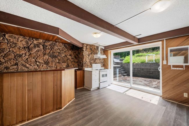 21764 124 Ave, House other with 5 bedrooms, 4 bathrooms and 6 parking in Maple Ridge BC | Image 31