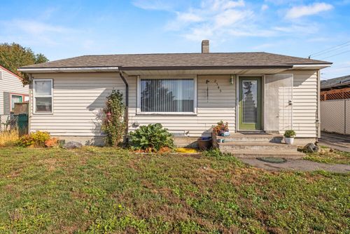 2545 Darrow Ave, Klamath Falls, OR, 97601-3531 | Card Image