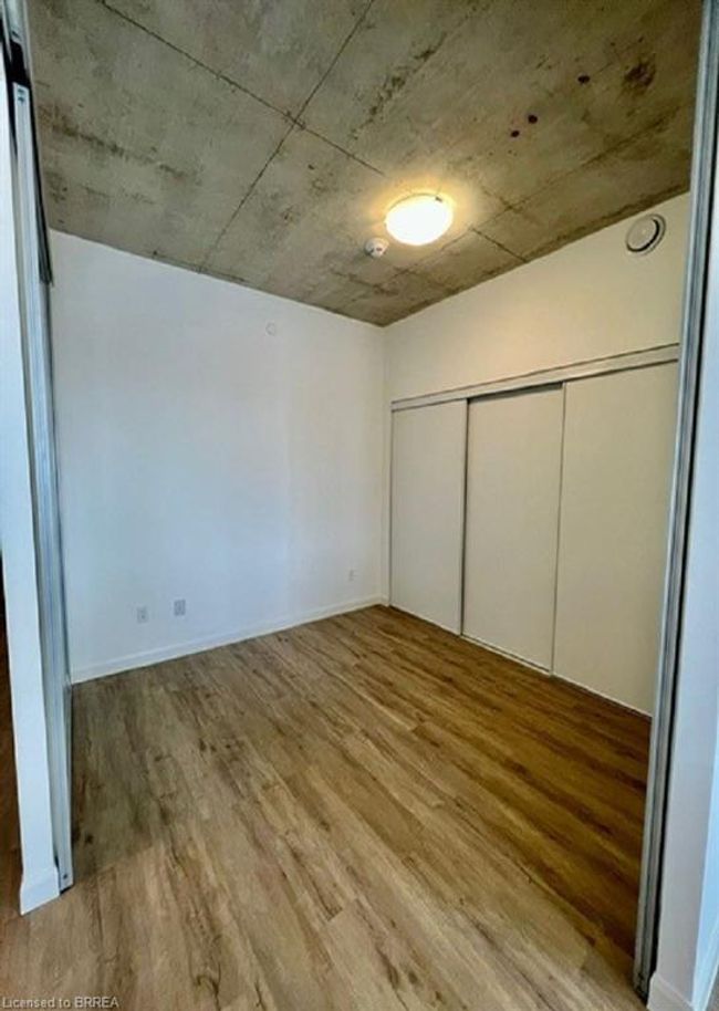 204 - 7 Erie Ave, House attached with 1 bedrooms, 1 bathrooms and 1 parking in Brantford ON | Image 10