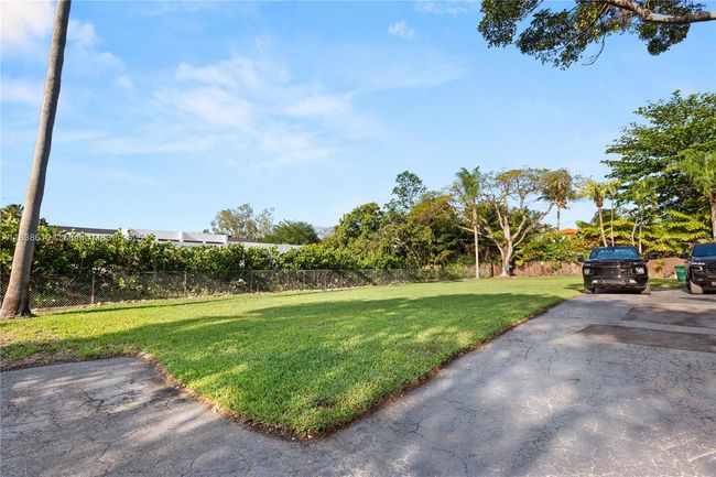 13505 Sw 83 Rd Ct, House other with 4 bedrooms, 4 bathrooms and null parking in Pinecrest FL | Image 4