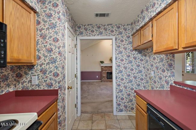 KITCHEN | Image 11