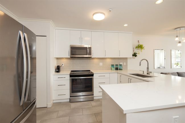 304 - 6237 West Boulevard, Condo with 2 bedrooms, 2 bathrooms and 1 parking in Vancouver BC | Image 5