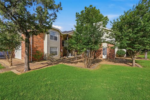f-914 W Washington St, Sherman, TX, 75092-5762 | Card Image