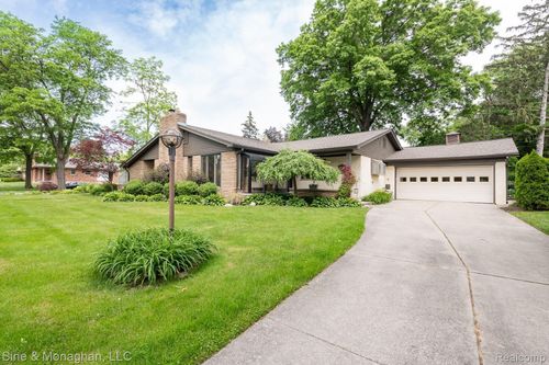 2122 Lloyd Ave, Royal Oak, MI, 48073-3856 | Card Image