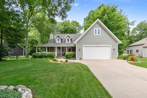 2694 Hittle Creek Dr, Fruitport, MI, 49415-8832 | Card Image