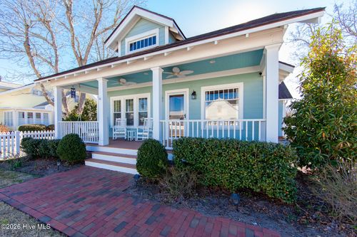 1108 Live Oak St, Beaufort, NC, 28516-1727 | Card Image