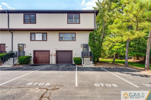 6708 Victoria Ct, Edison, NJ, 08817-2522 | Card Image