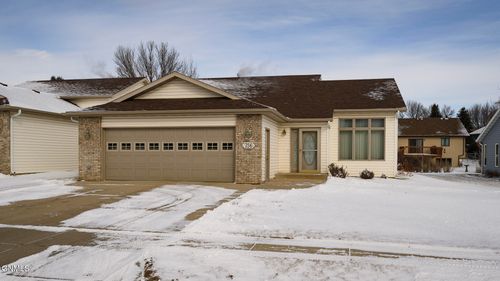 756 W Interstate Avenue W, Bismarck, ND, 58503 | Card Image