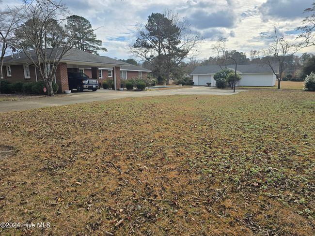 1003 S Main St, House other with 3 bedrooms, 3 bathrooms and 4 parking in Bladenboro NC | Image 4