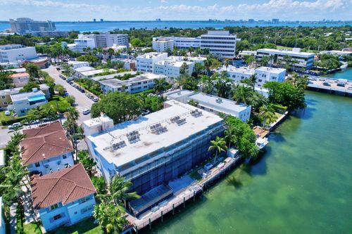 32-4011 N Meridian Avenue, Miami Beach, FL, 33140 | Card Image