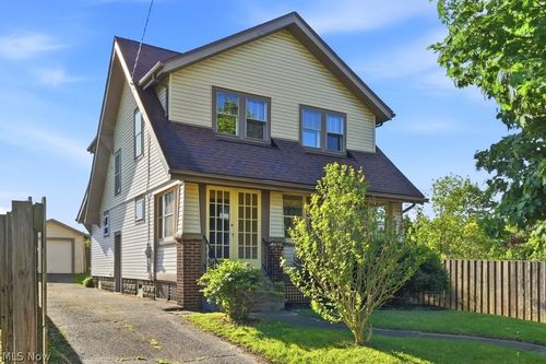 761 Glendora Ave, Akron, OH, 44320-1907 | Card Image
