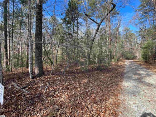 204 Jocassee Glen Dr, Salem, SC, 29676-2222 | Card Image