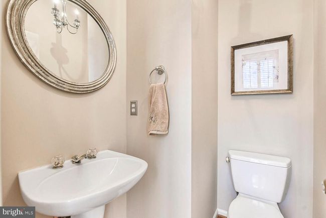 11431 Heritage Commons Way, Townhouse with 2 bedrooms, 3 bathrooms and null parking in RESTON VA | Image 16