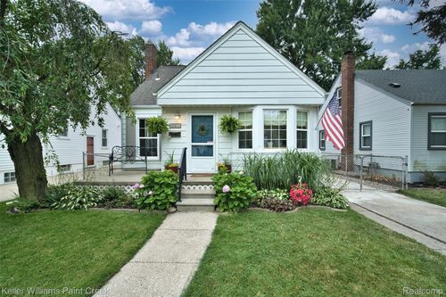 2259 Cambridge Rd, Berkley, MI, 48072-1767 | Card Image