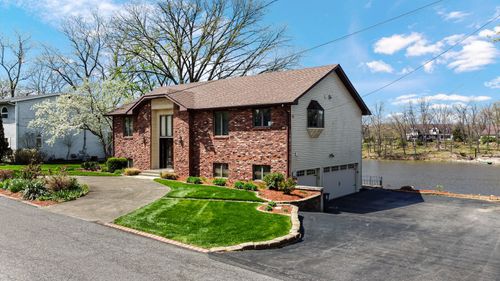 1242 River Ter, Hobart, IN, 46342 | Card Image