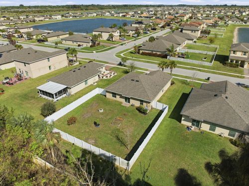 888 Bent Creek Dr, Fort Pierce, FL, 34947-1326 | Card Image