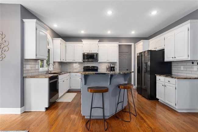 23210 W 45 Th St, House other with 4 bedrooms, 5 bathrooms and null parking in Shawnee KS | Image 4