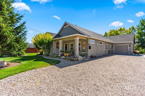 4227 S Happy Valley Rd, Nampa, ID, 83686-9077 | Card Image