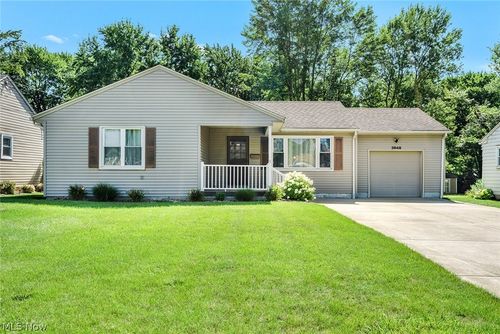 2649 Brunswick Rd, Youngstown, OH, 44511-2113 | Card Image