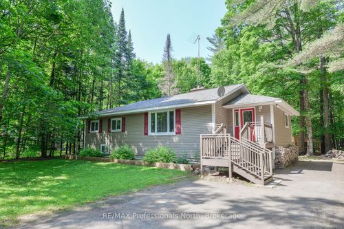 30 Bridgedale Rd, Port Sydney, ON, P0B1L0 | Card Image