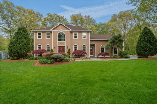 329 Wickham Road, North Kingstown, RI, 02852 | Card Image