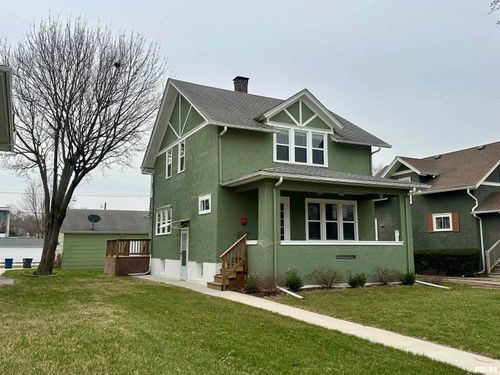 811 7th Ave S, Clinton, IA, 52732-5625 | Card Image