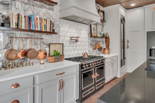 1206 Mcgrace Ln, Nashville, TN, 37220-1704 | Card Image