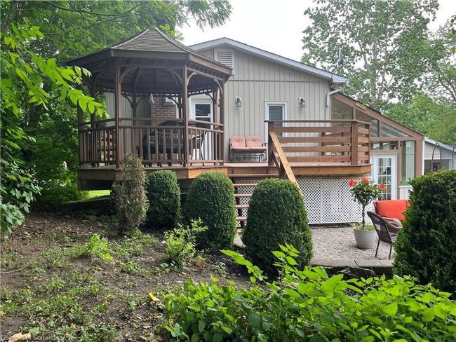 1092 Queen St, House other with 4 bedrooms, 2 bathrooms and 6 parking in New Dundee ON | Image 35