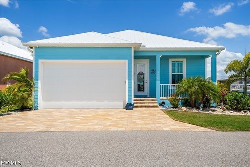 3026 Trawler Ln, ST. JAMES CITY, FL, 33956 | Card Image