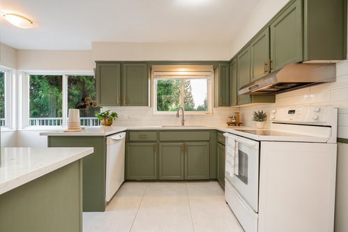 1648 Scarborough Cres, Port Coquitlam, BC, V3C2R1 | Card Image