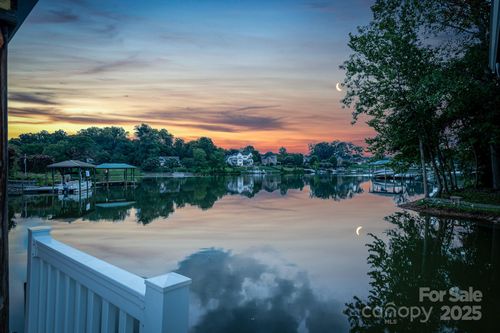 220 Chandeleur Dr, Mooresville, NC, 28117-4600 | Card Image
