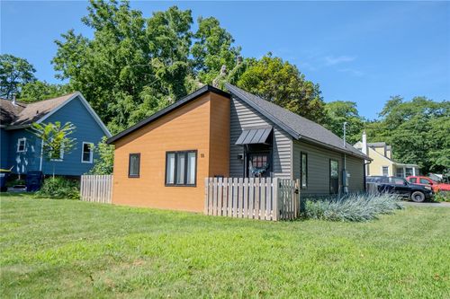 55 Seacliffe Rd, Irondequoit, NY, 14622-1420 | Card Image
