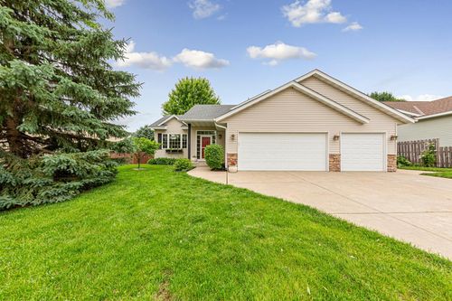 1808 Lake Dr, Northfield, MN, 55057-3247 | Card Image