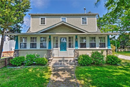 129 Dighton Ave, Portsmouth, RI, 02871-5514 | Card Image