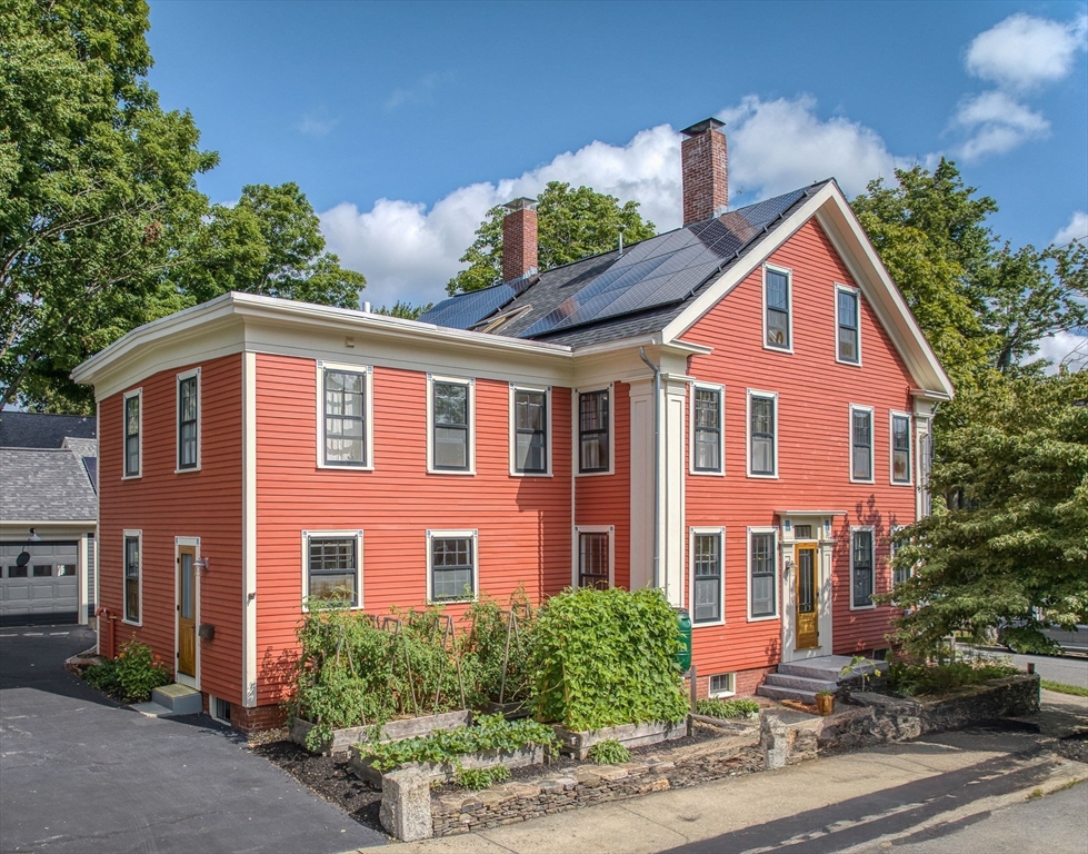 Walnut St, Newburyport, MA 01950