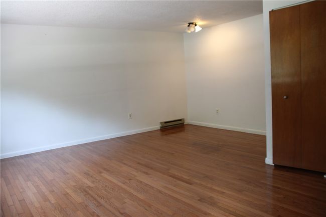 J - 9 Apache Dr, Condo with 2 bedrooms, 1 bathrooms and 2 parking in Westerly RI | Image 4